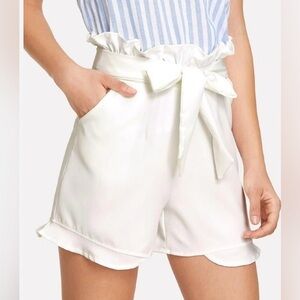 CeCe CLOSET CLEANOUT white ruffled paper bag shorts-Size 8- NWT